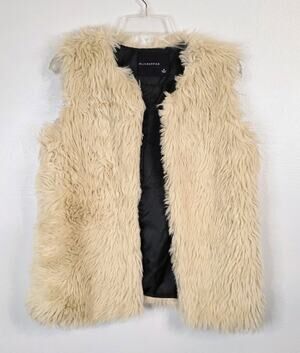 Olivaceous Faux Fur Vest Cream Women Medium Luxe Streetwear Boho Chic Cozy Glam